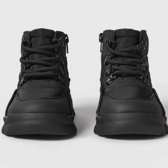 NWT Zara Kids Hiking Boots - Size 10.5 - Picture 4 of 5